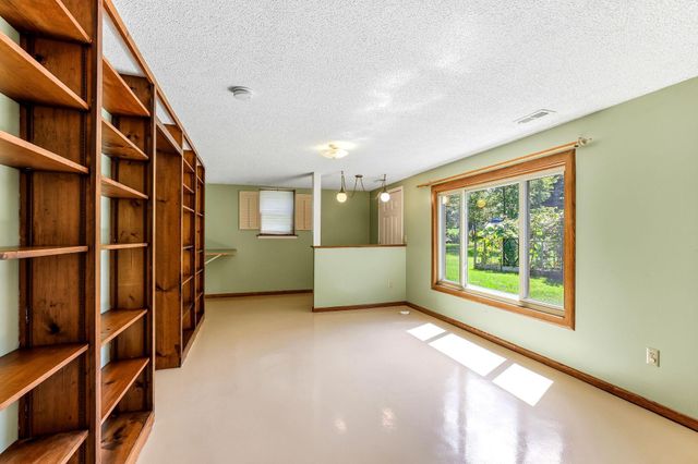 16307 Moorland Circle, Minnetonka, MN 55345