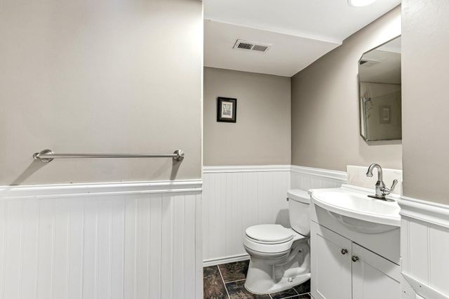 16307 Moorland Circle, Minnetonka, MN 55345
