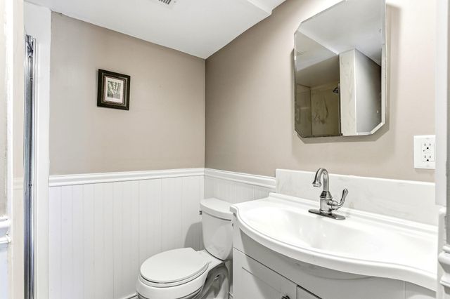 16307 Moorland Circle, Minnetonka, MN 55345