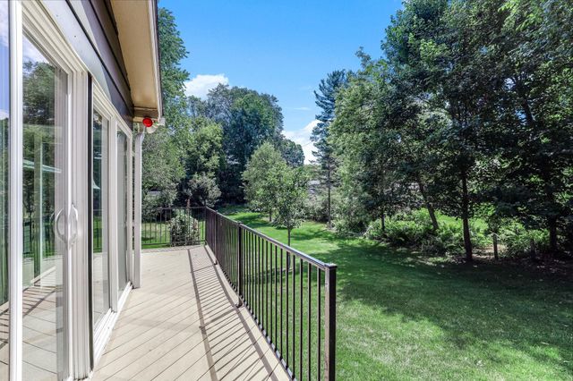 16307 Moorland Circle, Minnetonka, MN 55345