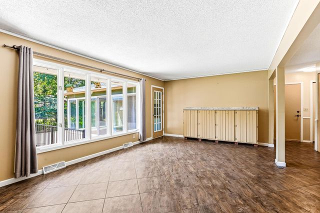 16307 Moorland Circle, Minnetonka, MN 55345
