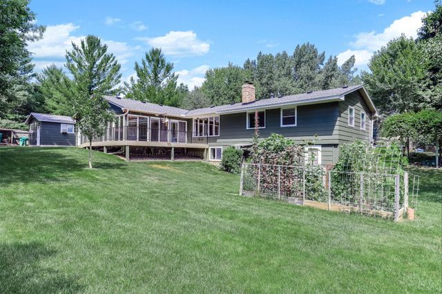 16307 Moorland Circle, Minnetonka, MN 55345