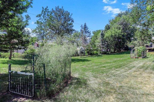 16307 Moorland Circle, Minnetonka, MN 55345