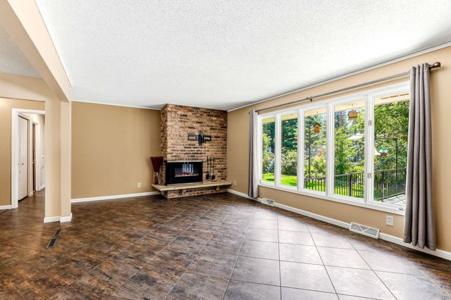 16307 Moorland Circle, Minnetonka, MN 55345