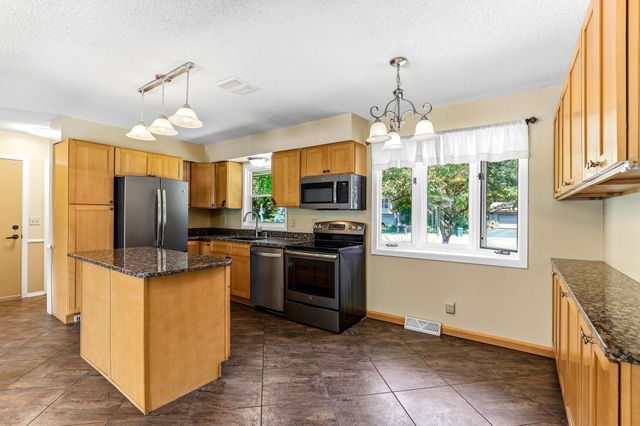 16307 Moorland Circle, Minnetonka, MN 55345