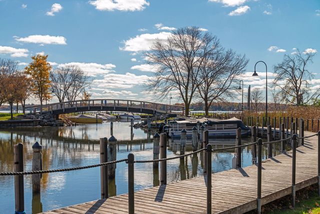 1042 E Circle Drive, Wayzata, MN 55391