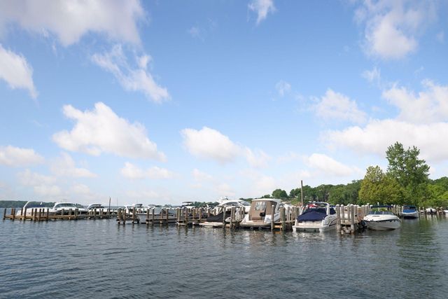 1042 E Circle Drive, Wayzata, MN 55391