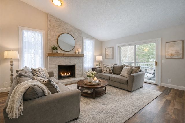 1042 E Circle Drive, Wayzata, MN 55391