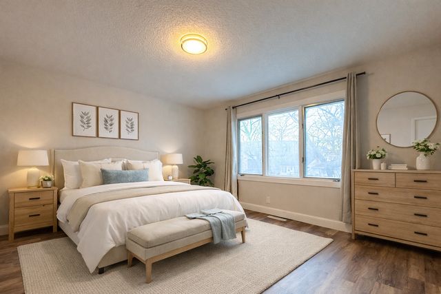 1042 E Circle Drive, Wayzata, MN 55391