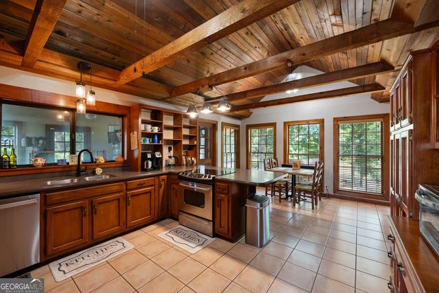180 River Cove Road, Social Circle, GA 30025