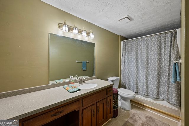 180 River Cove Road, Social Circle, GA 30025