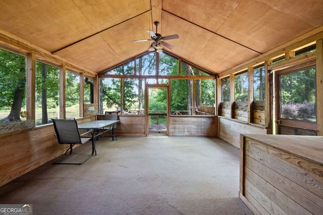 180 River Cove Road, Social Circle, GA 30025
