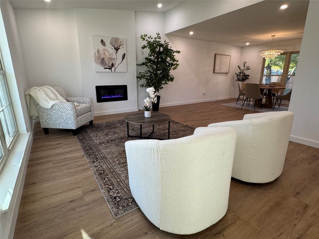 8713 Linda Vista Drive, Rowlett, TX 75088