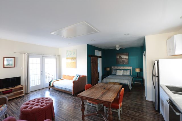 1625 Harvard Street B, Houston, TX 77008