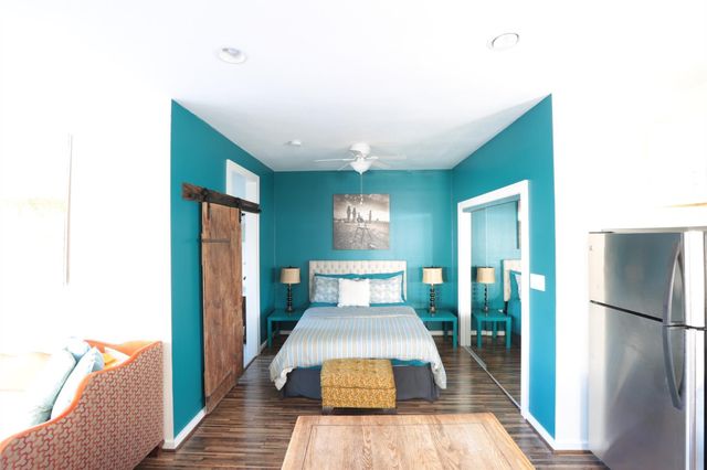 1625 Harvard Street B, Houston, TX 77008