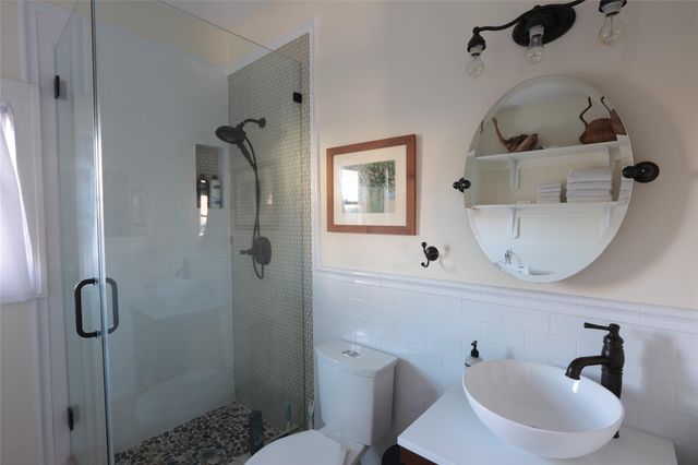 1625 Harvard Street B, Houston, TX 77008