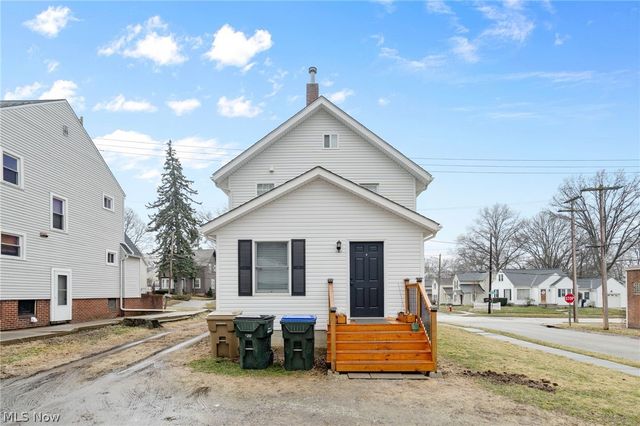 847 Sackett Avenue, Cuyahoga Falls, OH 44221