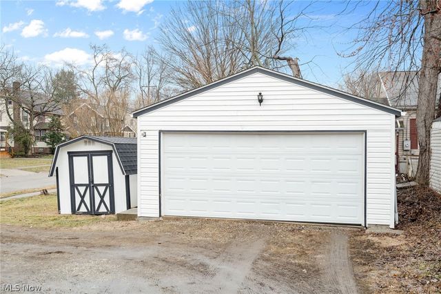 847 Sackett Avenue, Cuyahoga Falls, OH 44221
