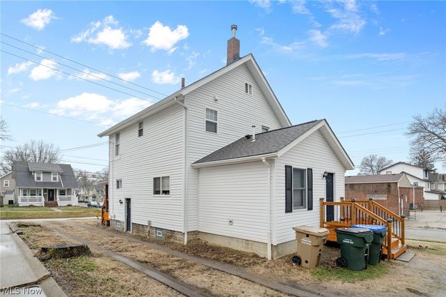 847 Sackett Avenue, Cuyahoga Falls, OH 44221