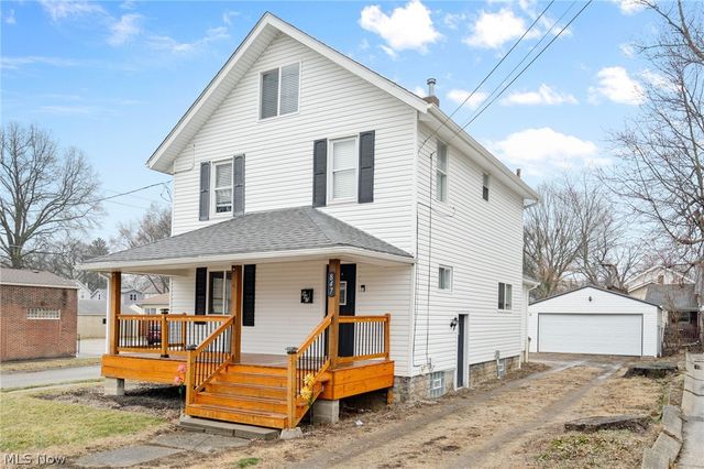 847 Sackett Avenue, Cuyahoga Falls, OH 44221
