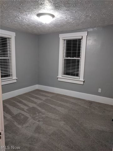 847 Sackett Avenue, Cuyahoga Falls, OH 44221