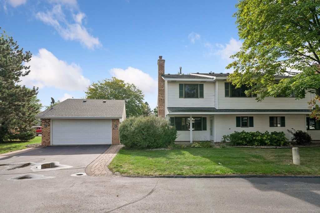 7723 157th Street W, Apple Valley, MN 55124 — photo 2