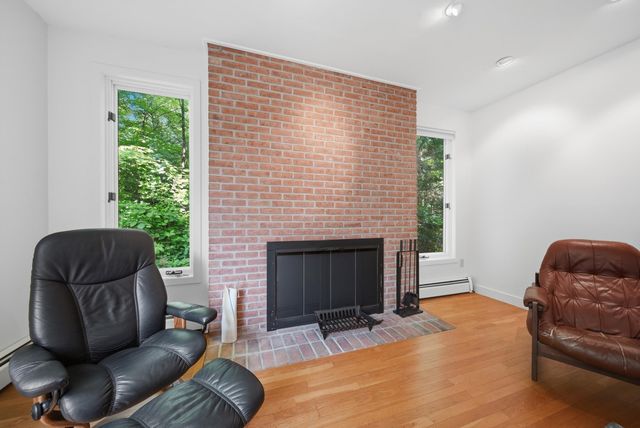 10 Eaton Road, Amherst, NH 03031
