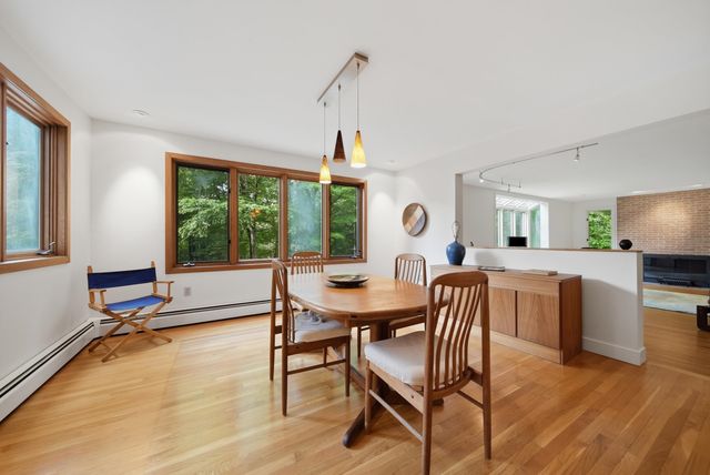 10 Eaton Road, Amherst, NH 03031