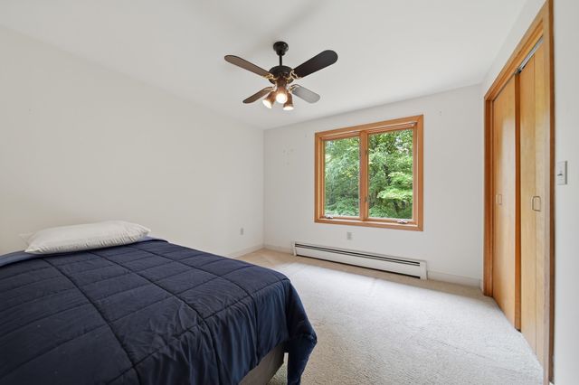 10 Eaton Road, Amherst, NH 03031