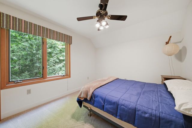 10 Eaton Road, Amherst, NH 03031