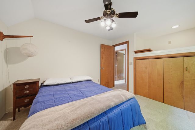 10 Eaton Road, Amherst, NH 03031