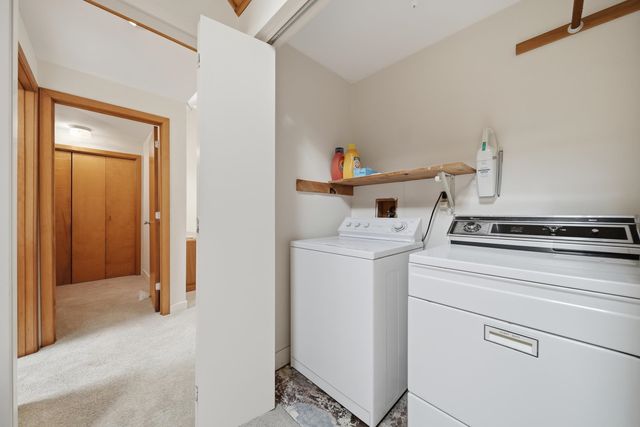 10 Eaton Road, Amherst, NH 03031