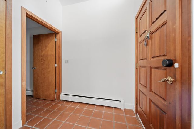 10 Eaton Road, Amherst, NH 03031