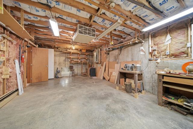 10 Eaton Road, Amherst, NH 03031
