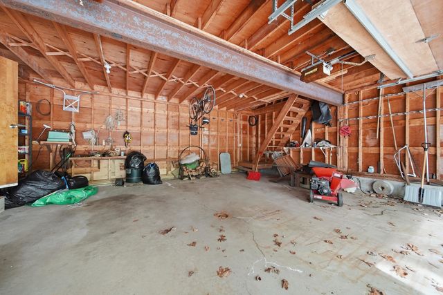 10 Eaton Road, Amherst, NH 03031