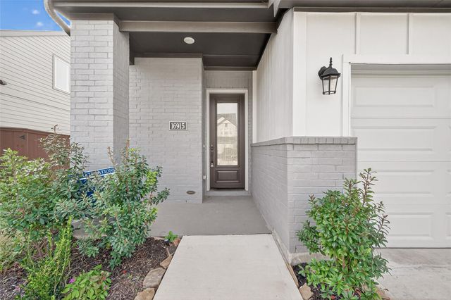 16915 Chapel Knox Drive, Humble, TX 77346