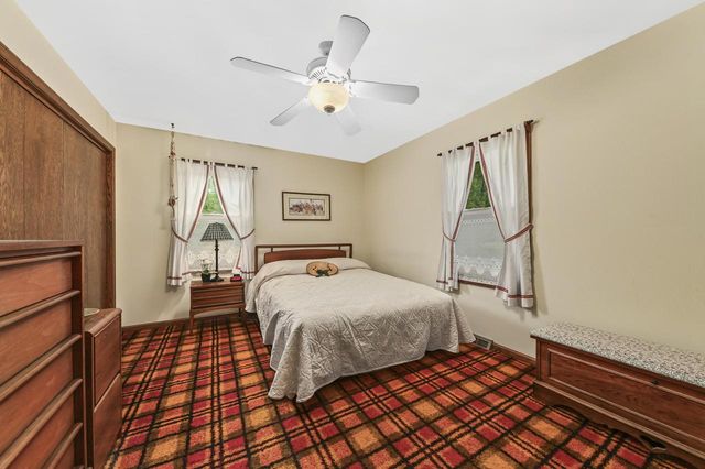 15720 W Roualt STREET, Brookfield, WI 53005