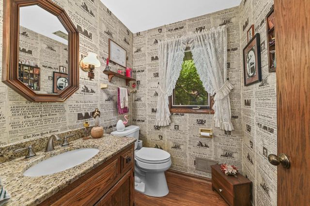15720 W Roualt STREET, Brookfield, WI 53005
