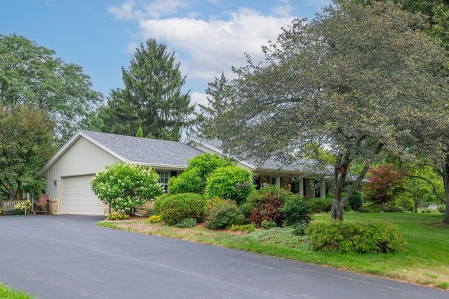 15720 W Roualt STREET, Brookfield, WI 53005