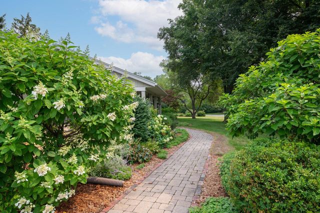 15720 W Roualt STREET, Brookfield, WI 53005