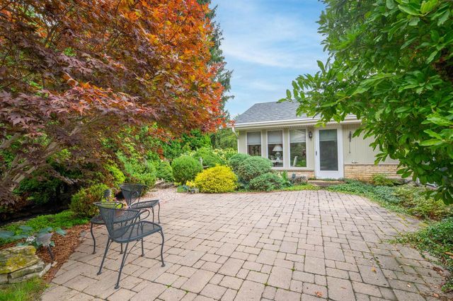 15720 W Roualt STREET, Brookfield, WI 53005