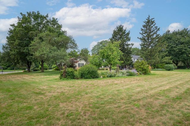 15720 W Roualt STREET, Brookfield, WI 53005