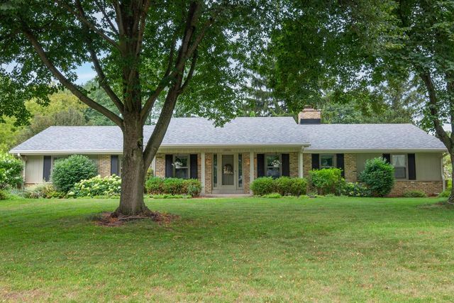15720 W Roualt STREET, Brookfield, WI 53005