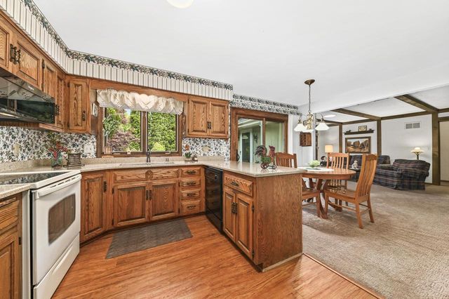 15720 W Roualt STREET, Brookfield, WI 53005