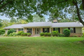 15720 W Roualt STREET, Brookfield, WI 53005
