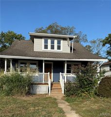 3823 Midview Avenue, Bridgeton, MO 63044