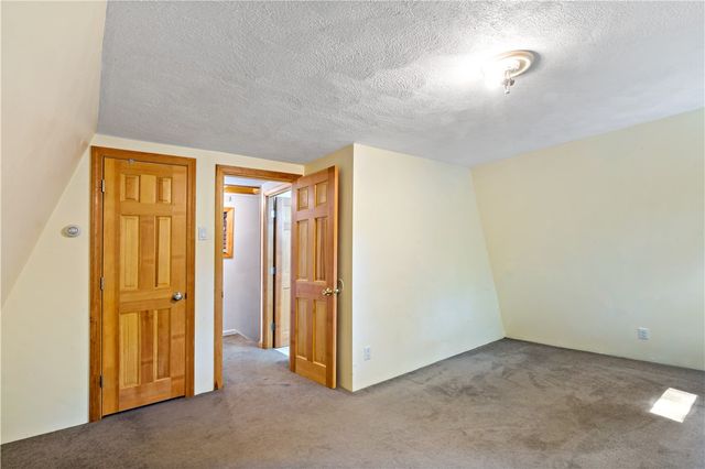 10 Partridge Drive, Exeter, RI 02822