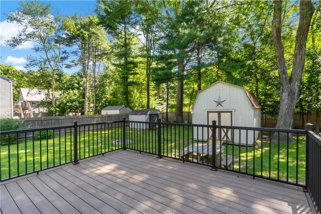 10 Partridge Drive, Exeter, RI 02822