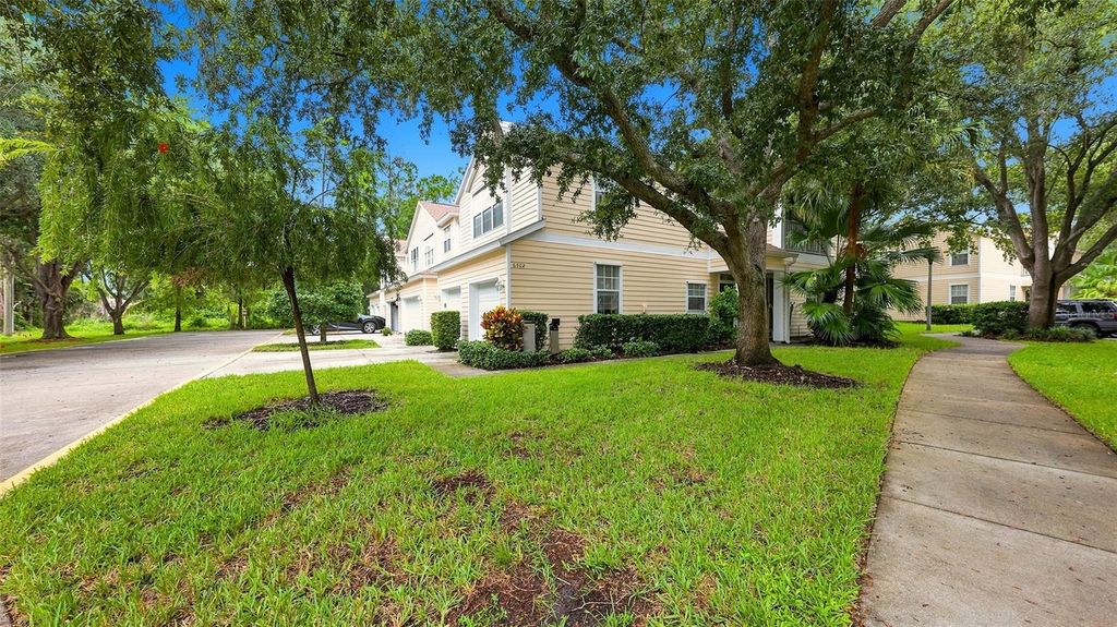 Image 2 of property listing at 6302 ROSEFINCH COURT 102, Bradenton, FL 34202