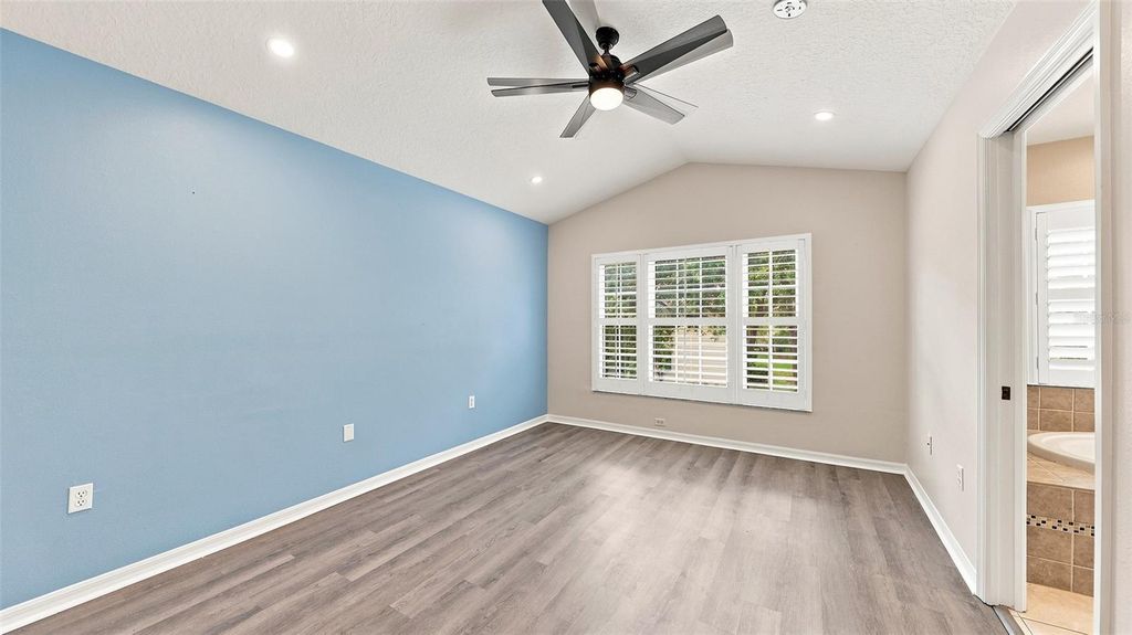 Image 23 of property listing at 6302 ROSEFINCH COURT 102, Bradenton, FL 34202